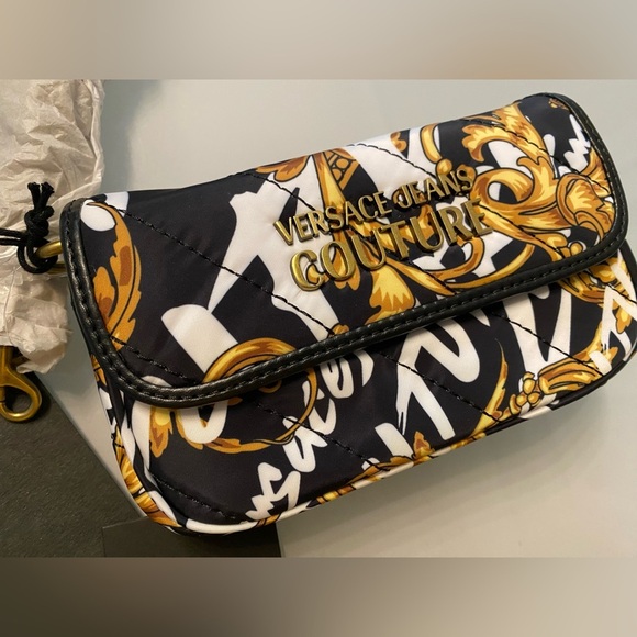 Versace Jeans Collection Black and Gold Crossbody Bag with Elegant Chain NWT - Picture 6 of 10